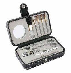 SET DE MANICURE Y BROCHAS YOUNG